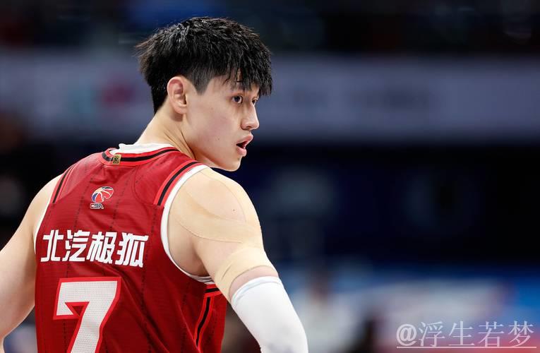 曾凡博伤情披露 CBA官方呼吁赛场文明